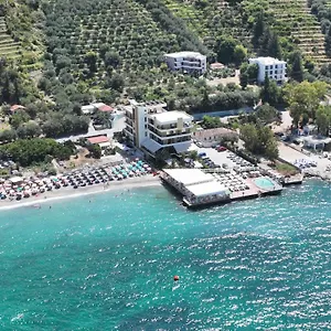 Отель Paradise, Радима