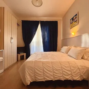 https://central-hotel.hotels-in-tirana.com