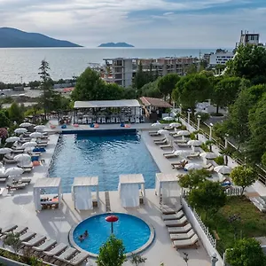 Hotel Edva, Radhimë