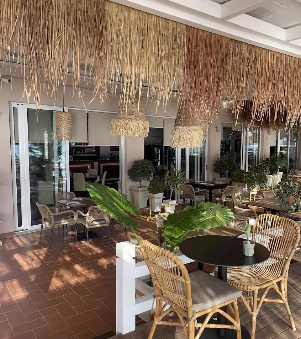 Coral Hotel & Resort Radhimë