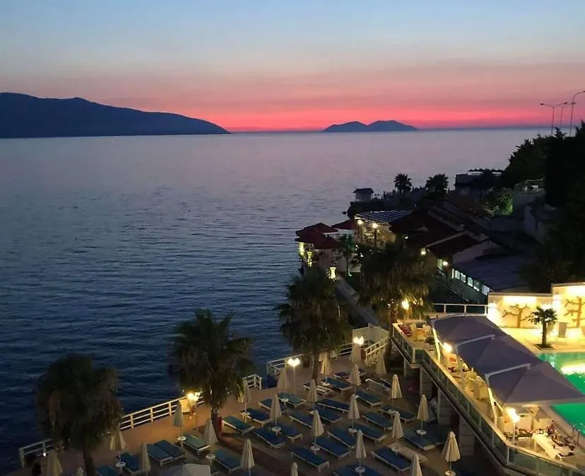 Coral Hotel & Resort Radhimë 4*,  Albanie